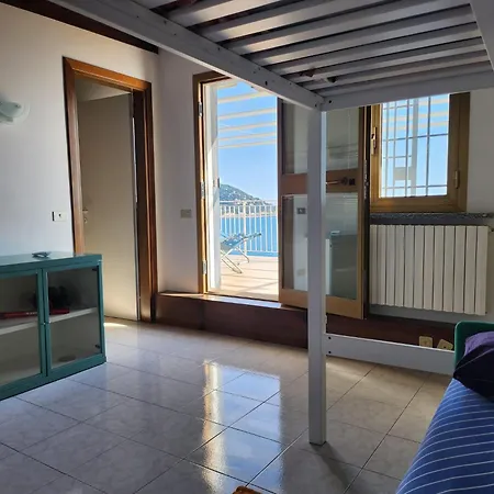 Giulia 3 * Marina dʼAndora